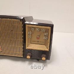 Radio-réveil vintage General Electric GE, modèle rare 580 Musaphonic