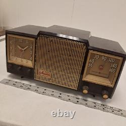 Radio-réveil vintage General Electric GE, modèle rare 580 Musaphonic