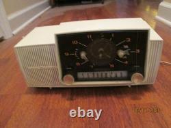 Radio-réveil vintage de l'ère atomique General Electric C-430-A Fonctionne LIRE