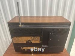Radio stéréo AM FM GE General Electric T-1000B des années 1960 vintage du milieu du siècle