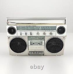 Radio uniquement General Electric Vintage Boombox Modèle No. 3-5257A