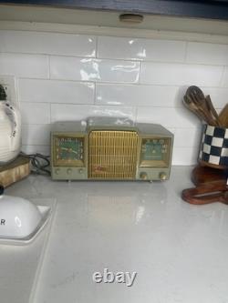 Radio-veilleuse vintage GE General Electric modèle rare 582 Musaphonic