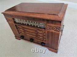 Radio vintage GE modèle J-62 AM/SW Le coffre au trésor Fonctionne