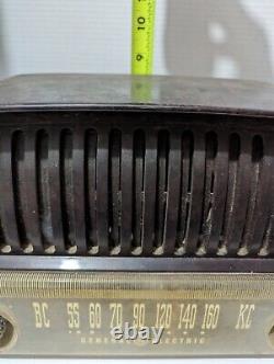 Radio vintage General Electric marron modèle 135 de 1950 NON FONCTIONNEL