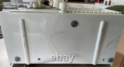 Radio vintage des années 1950 General Electric modèle 518F radio AM réveil à lampe fonctionne