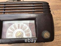 Radio vintage en bakélite General Electric GE modèle 100 fonctionnel