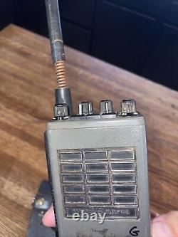 Radios Vtg/GE MPR/UHF/RPT-DIR/CG (PL)/2 voies et batteries/étuis/chargeur rapide 6 ports