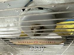Rare 1954 Ventilateur de boîte électrique General Gray GE Vintage GE Floor F11W1 fonctionne mais LIRE