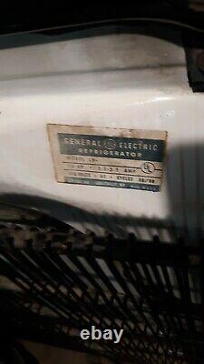 Réfrigérateur Ge General Electric De Vintage 1950 Avec Congélateur, Fonctionne Toujours