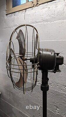 Réparation du ventilateur oscillant de sol Vortalex General Electric 6 pieds FM12M11 des années 40