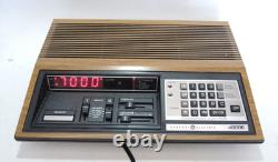 Réveil numérique GE 7-4880 Radio Vintage General Electric Fonctionne, besoin de Cl