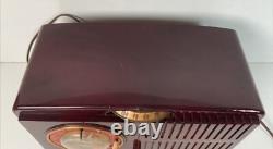 Réveil radio General Electric vintage des années 1950, modèle 542