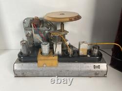 Réveil radio General Electric vintage des années 1950, modèle 542