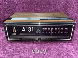 Réveil radio à flip vintage 1984 General Electric 7-4305F FONCTIONNEL