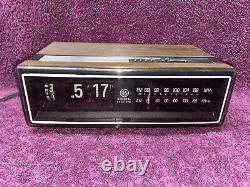 Réveil radio flip vintage General Electric 1984 7-4305F EN FONCTIONNEMENT