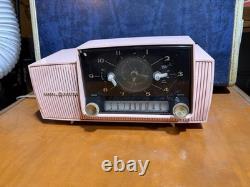 Réveil radio-réveil de table vintage rose General Electric AM/FM