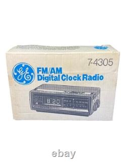 Réveil radio vintage General Electric finition noyer 7-4305B à chiffres déroulants
