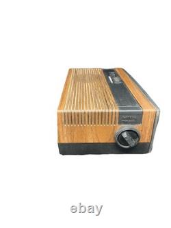 Réveil radio vintage General Electric finition noyer 7-4305B à chiffres déroulants