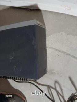 Station de base émetteur-récepteur vintage GE Mastr Executive s'allume / Microphone et manuels