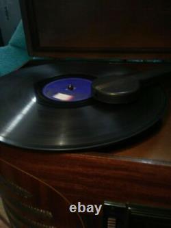 Table de collectionneur de radio à tubes AM avec platine tournante Vtg MCM !