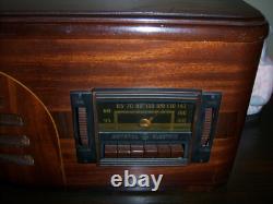 Table de collectionneur de radio à tubes AM avec platine tournante Vtg MCM !