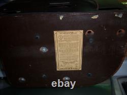 Table de collectionneur de radio à tubes AM avec platine tournante Vtg MCM !