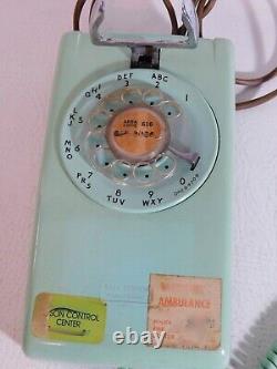 Téléphone mural rotatif turquoise bleu Bell System General Electric 554 A/B