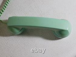 Téléphone mural rotatif turquoise bleu Bell System General Electric 554 A/B