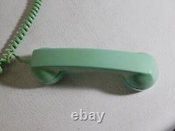 Téléphone mural rotatif turquoise bleu Bell System General Electric 554 A/B