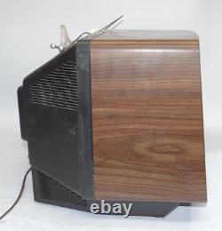Téléviseur en bois vintage classique GE General Electric 13AC3504W avec antenne 1982