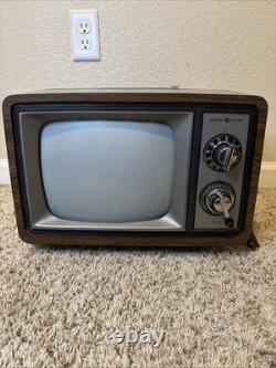 Téléviseur portable à tube cathodique General Electric vintage couleur pour jeux 10 10AB5406W
