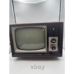 Téléviseur portable vintage General Electric en bois CRT modèle 12XB9112R rétro des années 1970