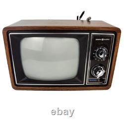 Téléviseur vintage GE General Electric 10 pouces Color Performance, modèle 10AB0405K