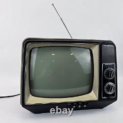 Téléviseur vintage General Electric XB2450SD 10 1977 noir et blanc portable GE TESTÉ