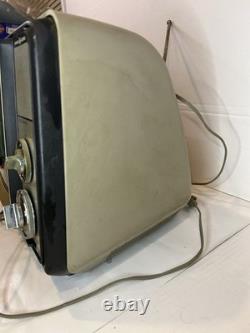Télévision Vintage General Electric 10 pouces des années 1970 TV xb2450sd CRT Fonctionnelle Rarissime