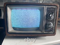 Télévision à tube cathodique de jeu rétro Vintage General Electric Performance CRT de 1981 de 10 pouces