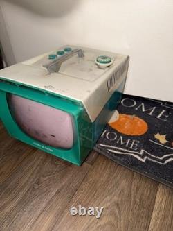 Télévision portable General Electric vintage de la fin des années 1950