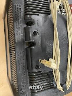 Télévision portable noir et blanc General Electric 10 M113AE3 Vintage