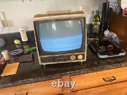 Télévision vintage General Electric GE 12 CRT noir et blanc SF2103BR pour jeux rétro