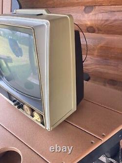 Télévision vintage General Electric GE 12 CRT noir et blanc SF2103BR pour jeux rétro