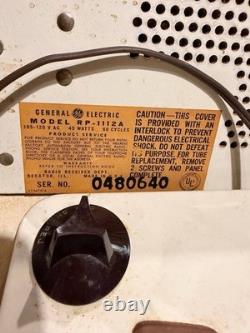 Tourne-disque radio portable vintage General Electric GE RP-1112A en état de fonctionnement