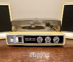 Tourne-disque stéréo Vintage de General Electric, modèle P-3&0A jaune banane