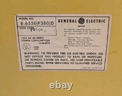 Tourne-disque vintage GE General Electric 8-6550 P380D jaune