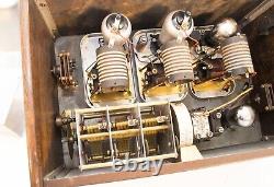 Très belle radio réceptrice à batteries Osram Music Magnet 4 de General Electric Co Ltd. du Royaume-Uni