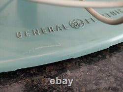 VENTILATEUR OSCILLANT À 2 VITESSES GENERAL ELECTRIC F15S125 COULEUR VERT TEAL FONCTIONNE