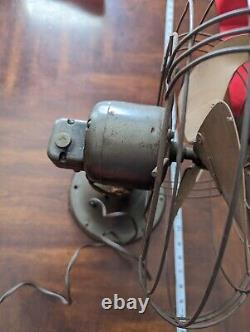 VIDÉO Ventilateur vintage de travail des années 1930 GE General Electric sur bureau Antique à tête pivotante