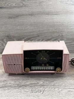 VTG Travaille GE General Electric Modèle C-416 Radio de Tube AM Rose PIÈCES UNIQUEMENT