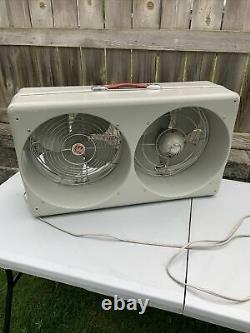 Ventilateur D'éventail De Boîte Pivotante General Electric Twin De Vintage 1950 Avec Contrôle Thermo