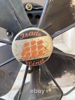 Ventilateur Électrique Vintage ou Antique GE General Electric Trade Wind Oscillant