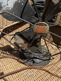 Ventilateur Électrique Vintage ou Antique GE General Electric Trade Wind Oscillant
